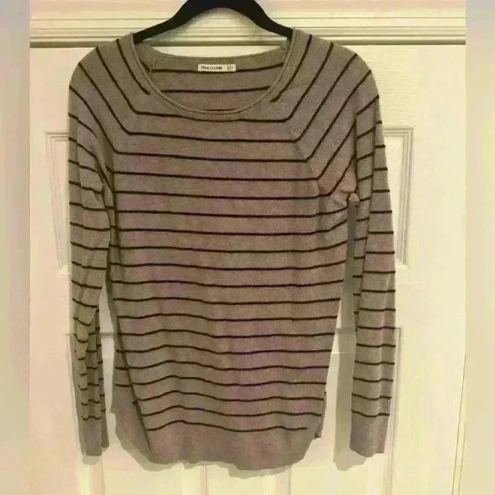 Taupe Long Sleeve Top with crew neck - Size Medium